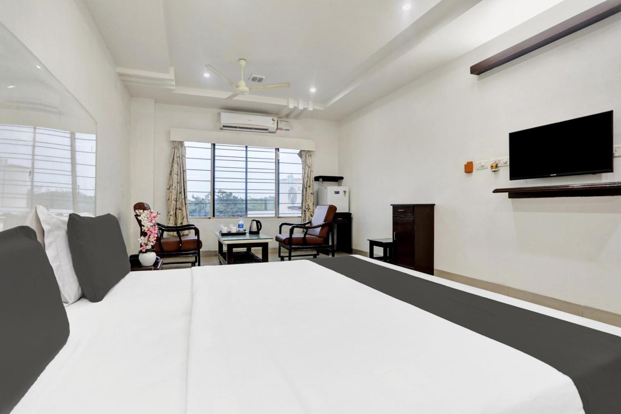 Townhouse Eluru Hotel Buitenkant foto