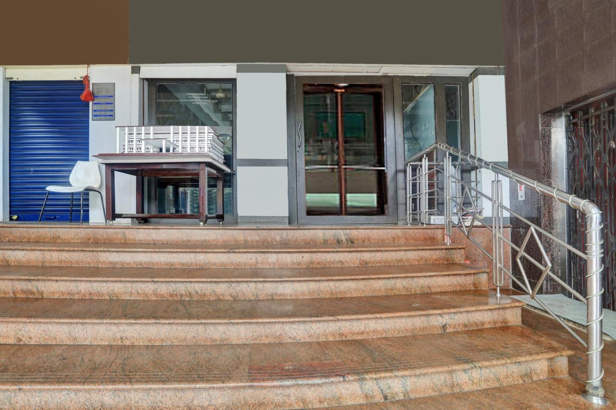 Townhouse Eluru Hotel Buitenkant foto