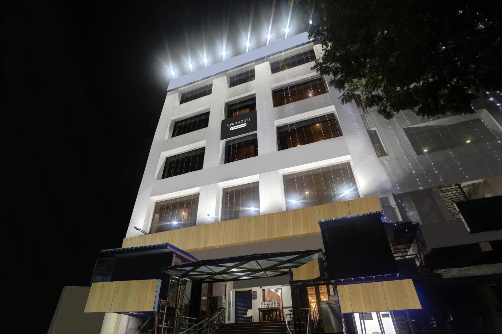 Townhouse Eluru Hotel Buitenkant foto