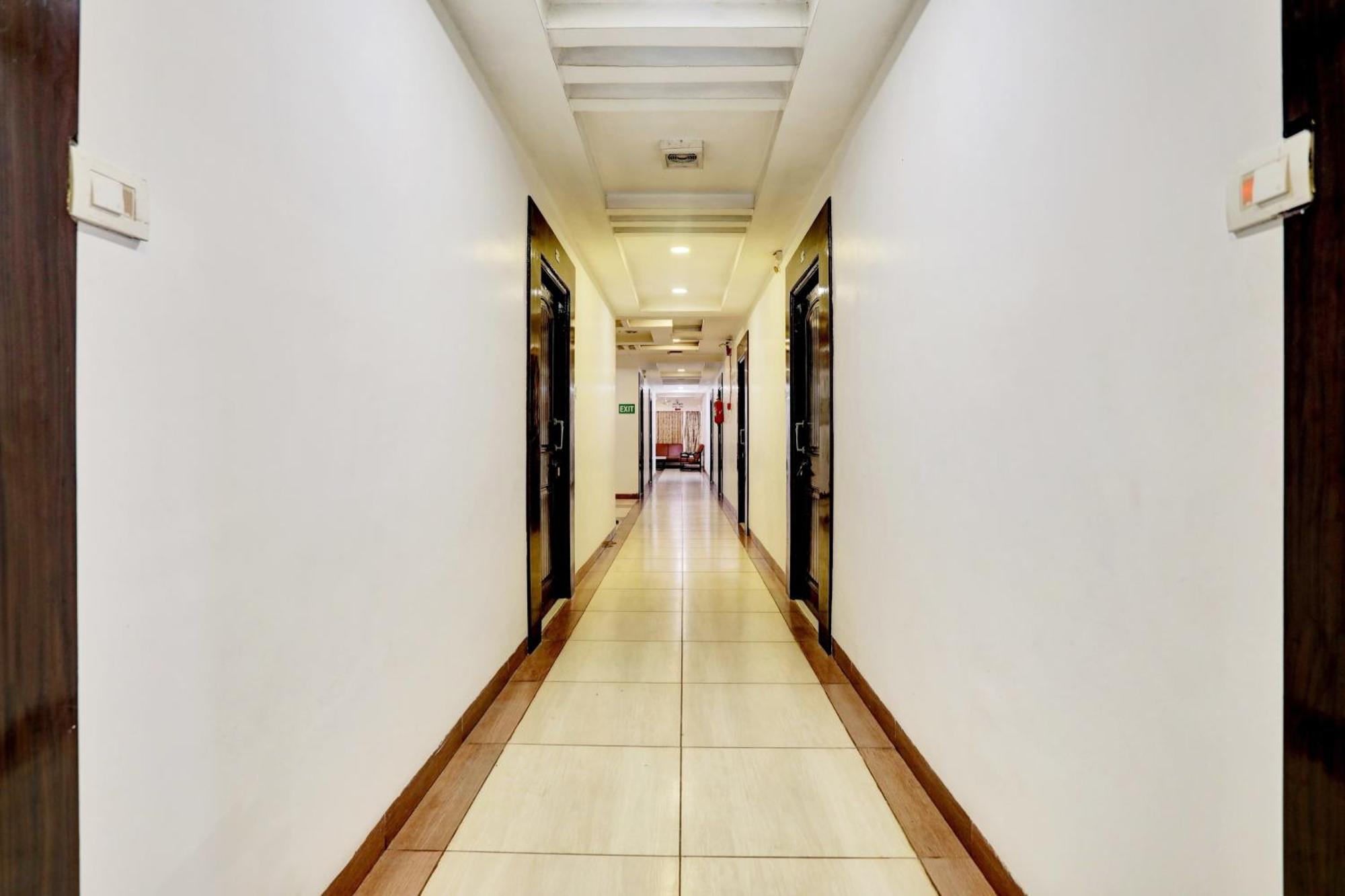 Townhouse Eluru Hotel Buitenkant foto