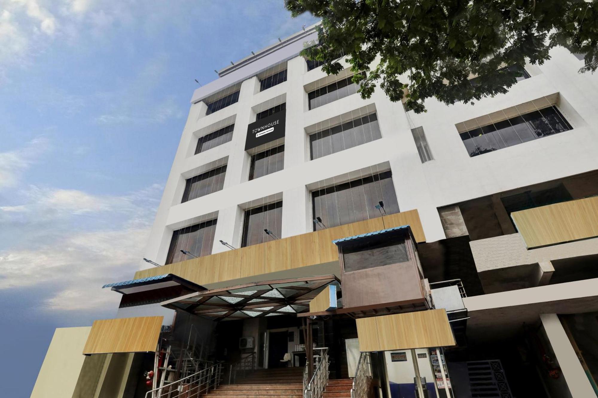 Townhouse Eluru Hotel Buitenkant foto